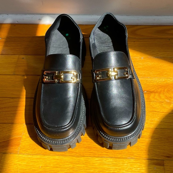 Platform Loafers sz. 9 (Like new) - Picture 2 of 4